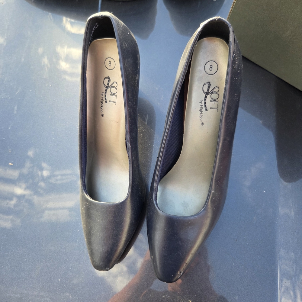 Soft Style Women's Black Pumps